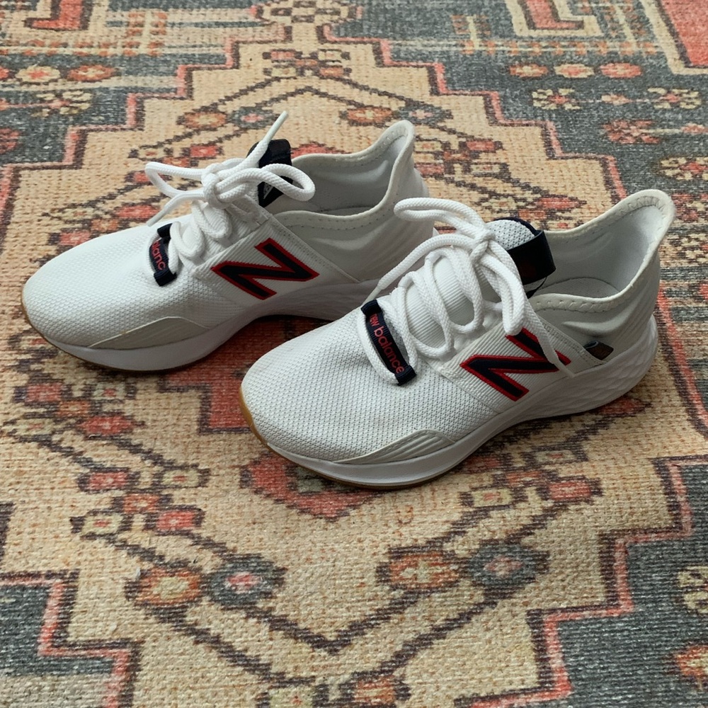 USED - New Balance ROAV Sneakers